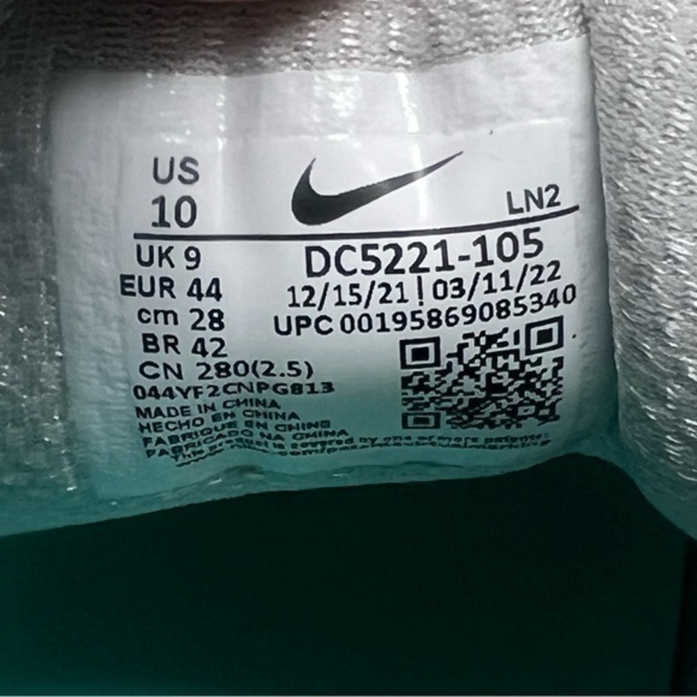 Nike Golf Shoes - Picture 10 of 11